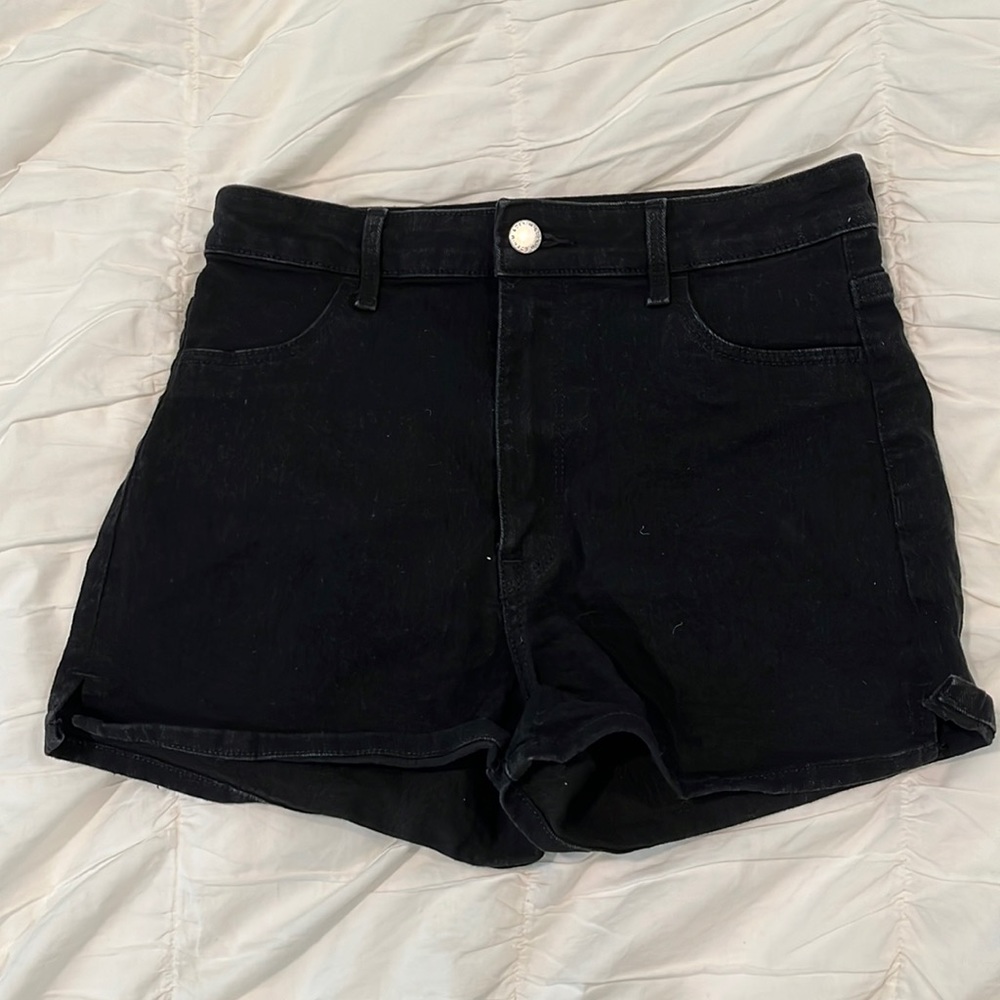 H&M black denim shorts size 2